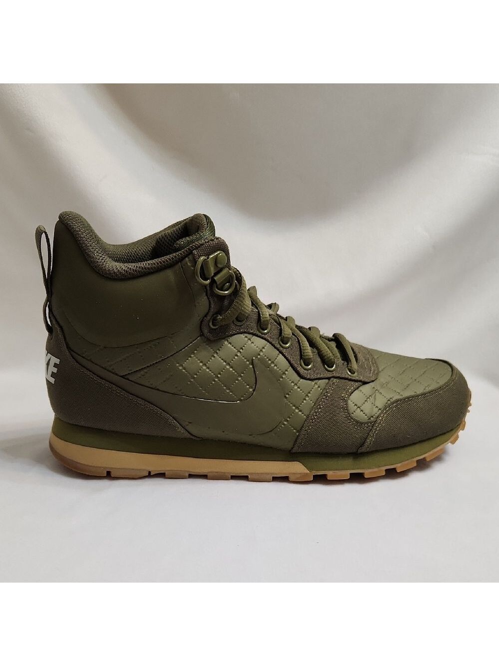 Nike MD Runner 2 Mid Premium High-Top Green Training Sneakers  (W Size 8.5) - Picture 2 of 13